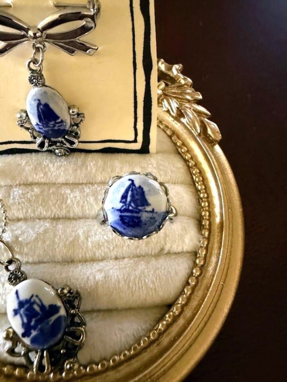 Vintage Blue Delft Porcelain Sailboat Jewelry Set Necklace Brooch Ring - Picture 3 of 11